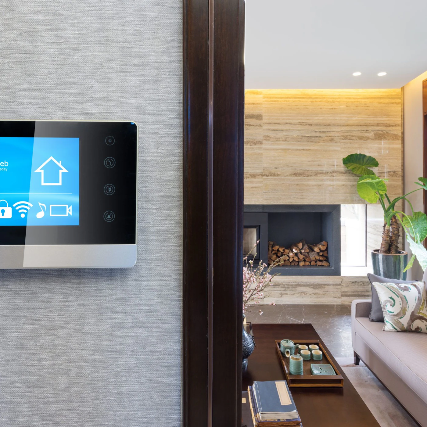 your-guide-to-leveraging-technology-in-the-vacation-rental-industry-hero