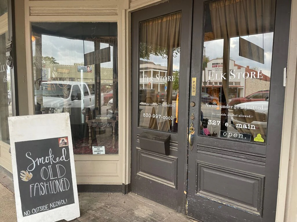 elk-store-winery-and-distillery-002