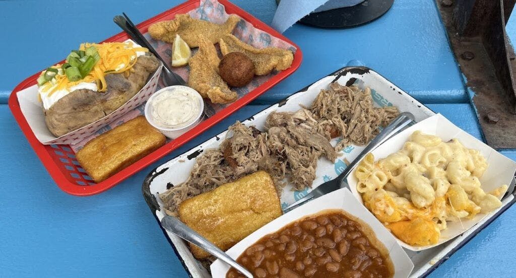 rodney-scott-s-bbq-002