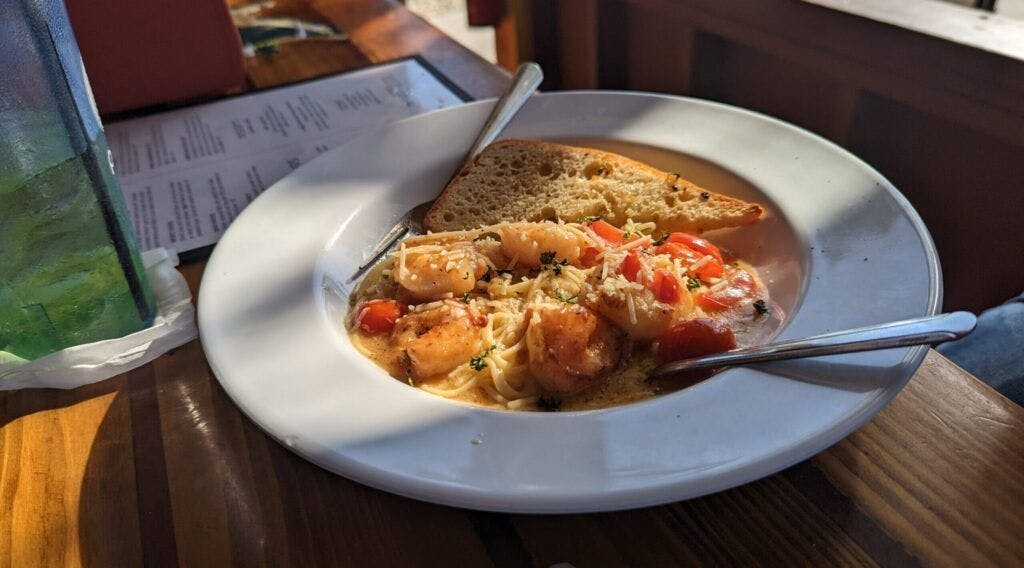 the-river-deck-tiki-bar-and-restaurant-002