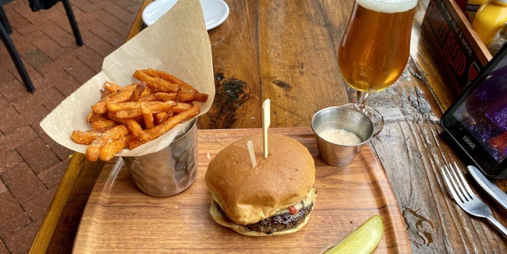 finney-s-crafthouse-santa-barbara-003