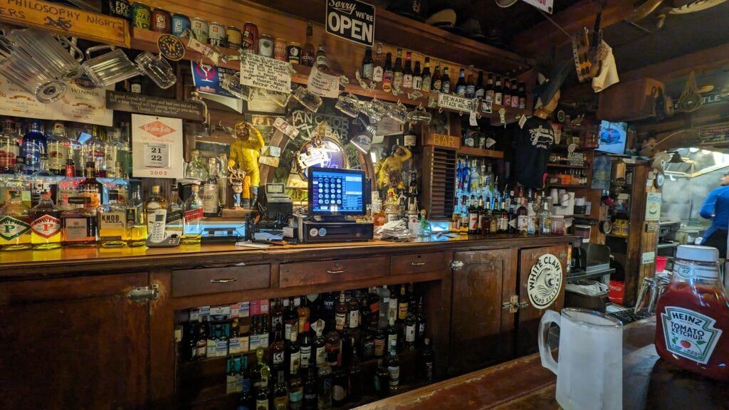 anchor-bar-and-grill-003