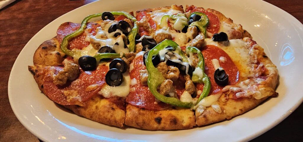 the-dirty-shame-restaurant-and-saloon-002