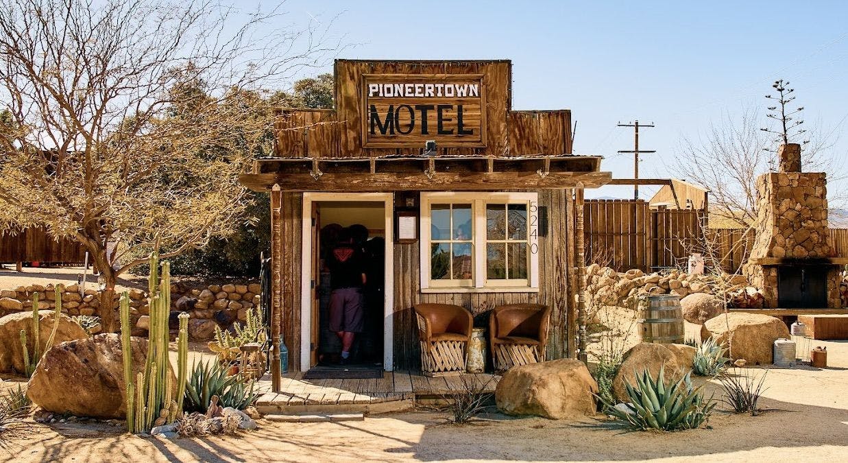 Pioneertown 3.jpeg