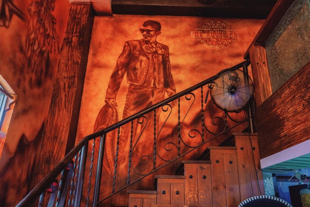 emiliano-s-sport-bar-015