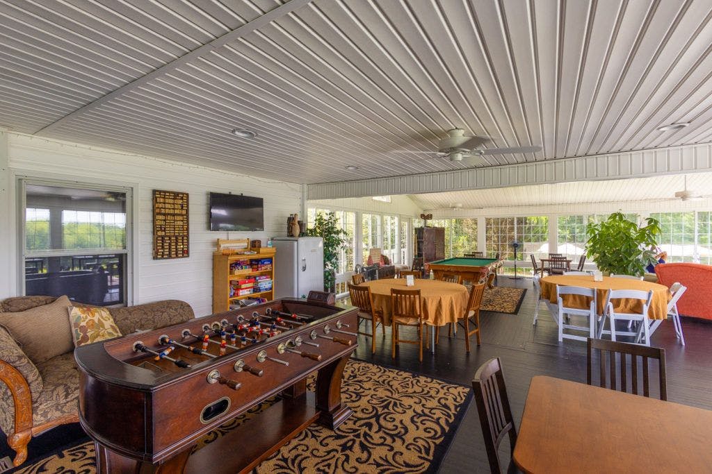 fables-and-feathers-winery-017