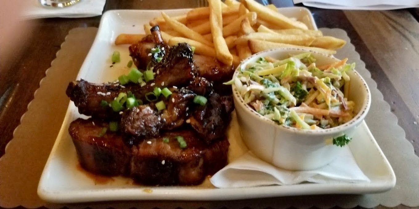 Chester Brunnenmeyer's Bar & Grill 5.jpeg