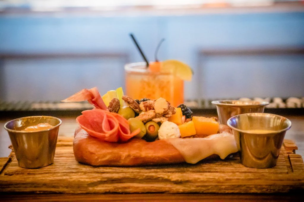 hearsay-on-the-strand-005