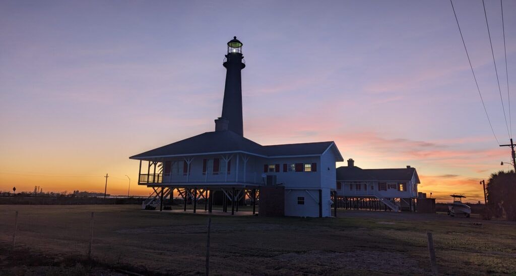 point-bolivar-lighthouse-003