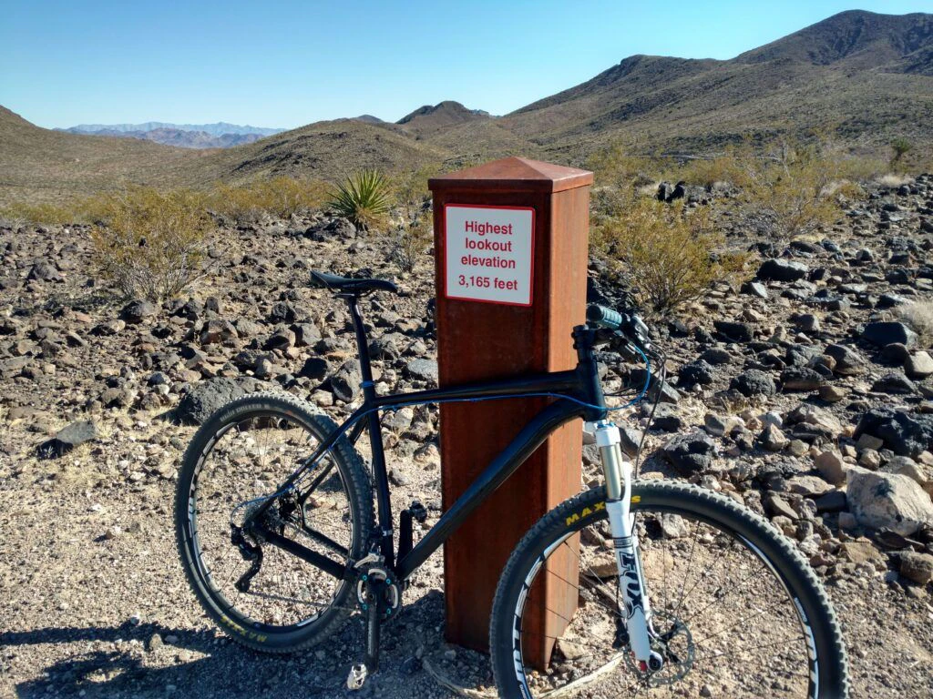 mccullough-hills-trailhead-003