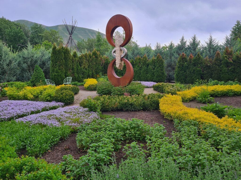 sawtooth-botanical-garden-001