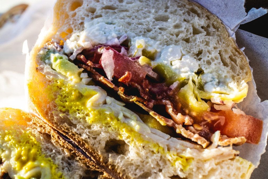 hole-in-the-wall-great-sandwiches-014