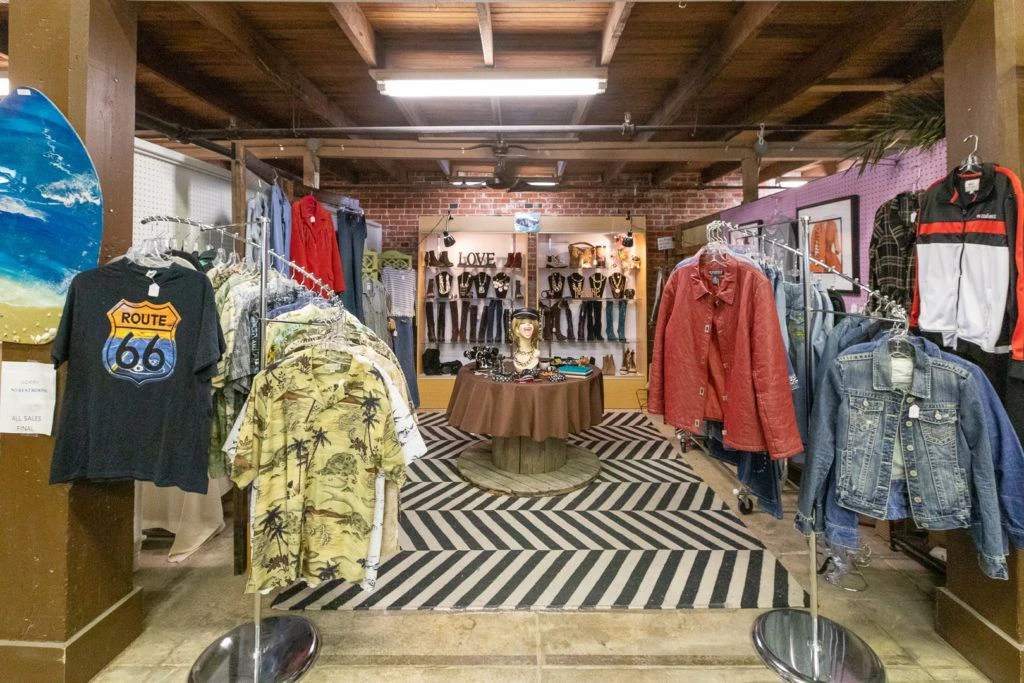 peanut-butter-warehouse-boutique-006