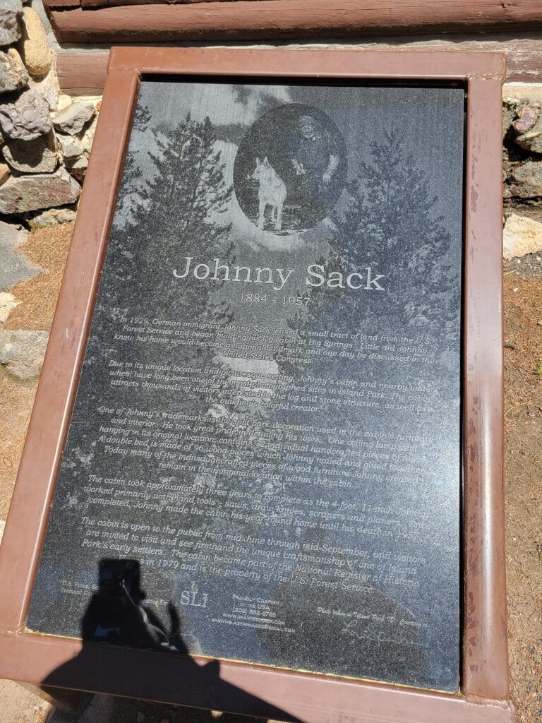 johnny-sack-s-cabin-001