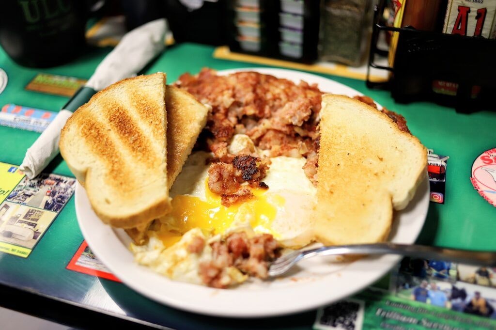 uncle-loui-s-cafe-002