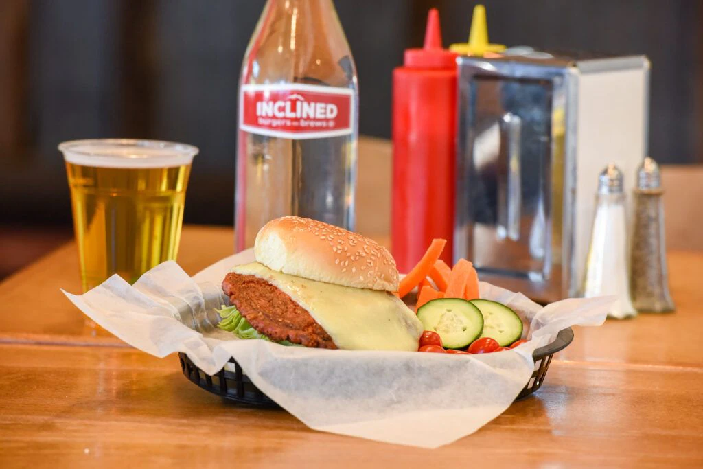 inclined-burgers-and-brews-002