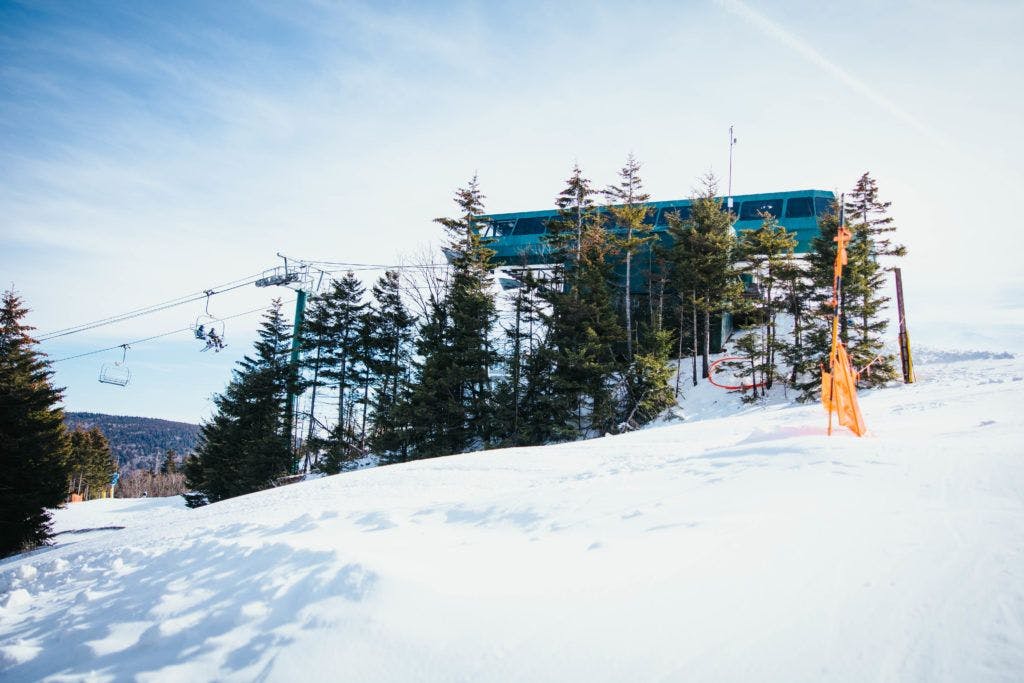 skiing-and-snowboarding-on-snowshoe-mountain-025