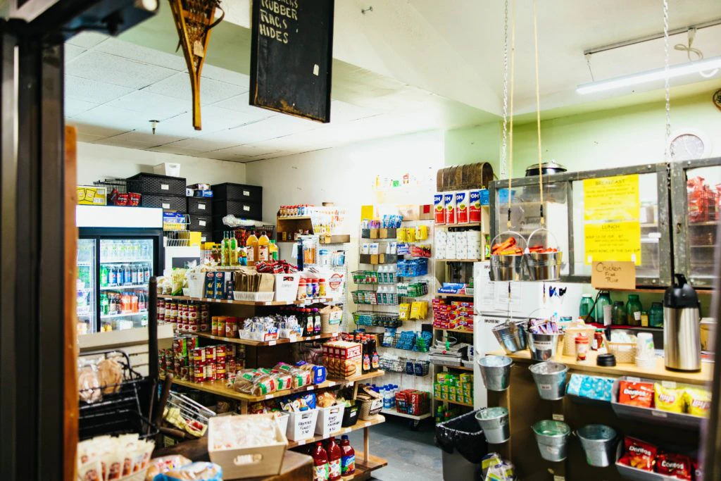 the-creek-company-store-in-silver-creek-001