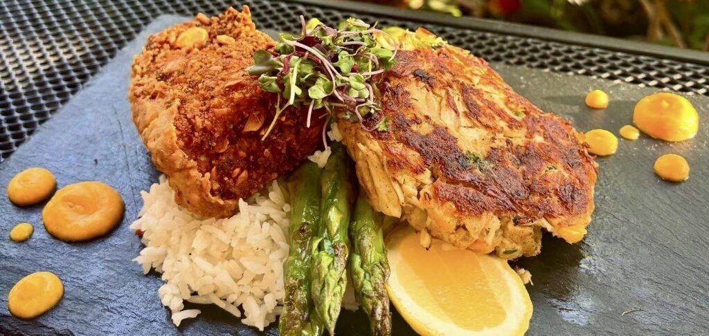 corkscrew-bar-and-grille-002