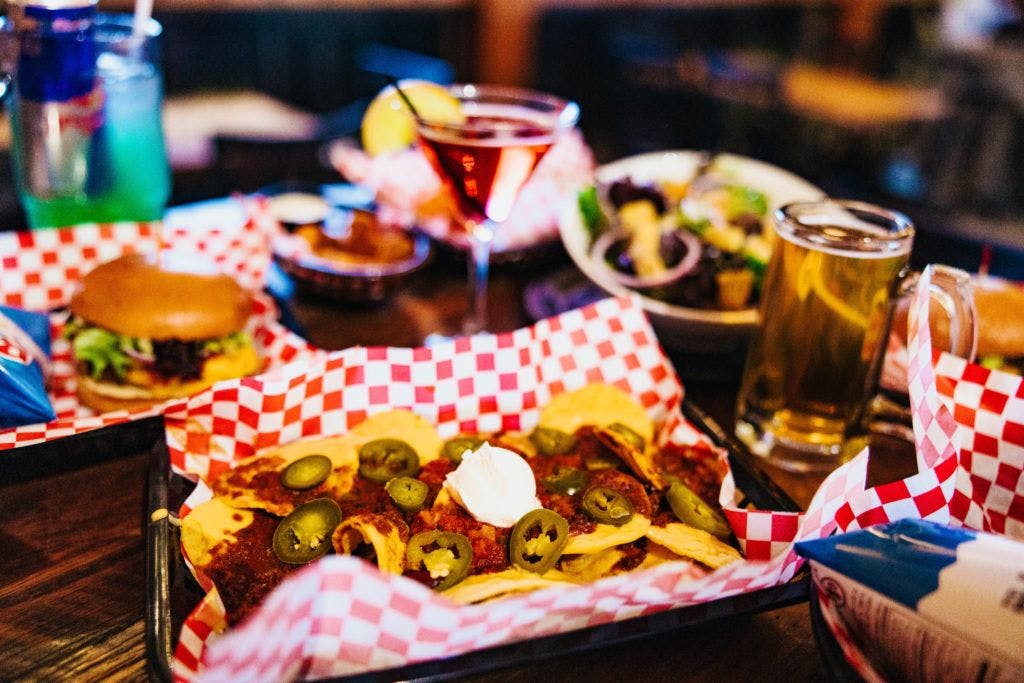 the-locker-room-sports-bar-003