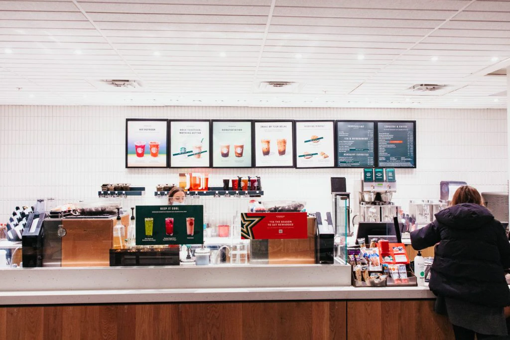 starbucks-snowshoe-009