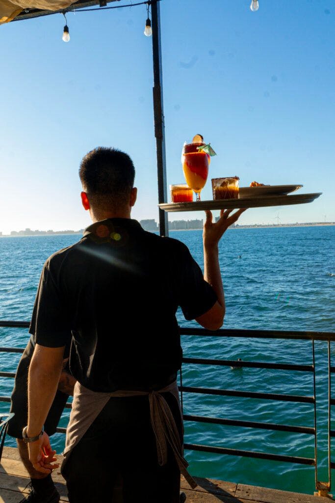 the-point-restaurant-bar-008